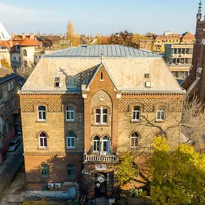 Dominik Panzio 2*, Budapest Ungheria
